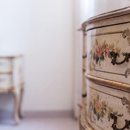 Hotel Byron Венеция Лидо Екстериор снимка