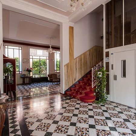 Hotel Byron Венеция Лидо Екстериор снимка