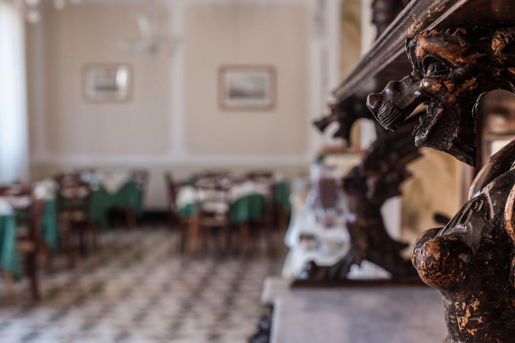 Hotel Byron Венеция Лидо Екстериор снимка